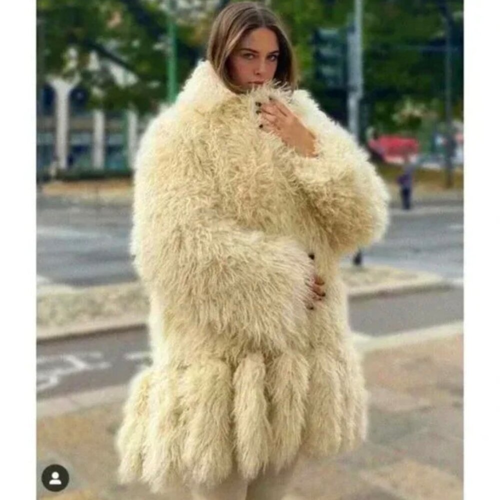 💥HOT ITEM!💥H&M x PETA Oversized Vegan Mongolian Fur Coat w/ Removoble Tassels